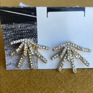 Free w/purchase 🎀 Gold Rhinestone Peek a Boo Stud Earrings, wear 3 ways 💃🏼